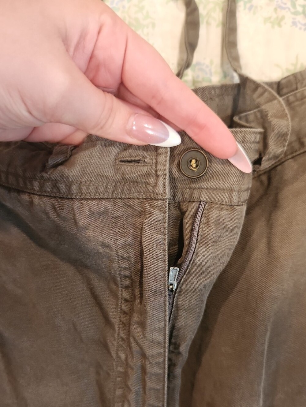 JM Collection Olive Drawstring Utility Pants - Picture 2 of 6